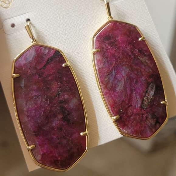 Kendra Scott Faceted Danielle Earrings Raspberry Labradorite in Gold - Picture 8 of 14